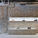 Veja São Paulo Store / Roberto Somlo Arquitetura - Exterior Photography, Store