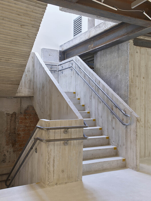 Veja São Paulo Store / Roberto Somlo Arquitetura Veja São Paulo Store / Roberto Somlo Arquitetura - Image 11 of 28