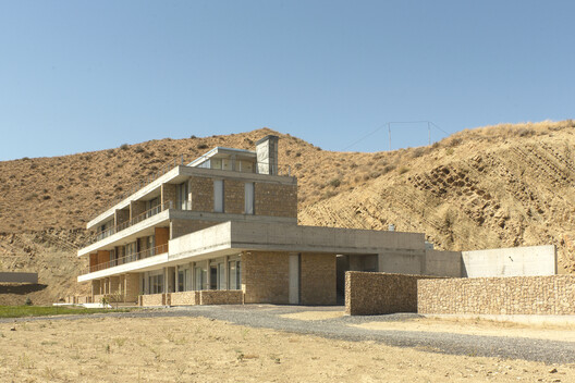 Lele Hotel / The Lab Evn - Exterior Photography