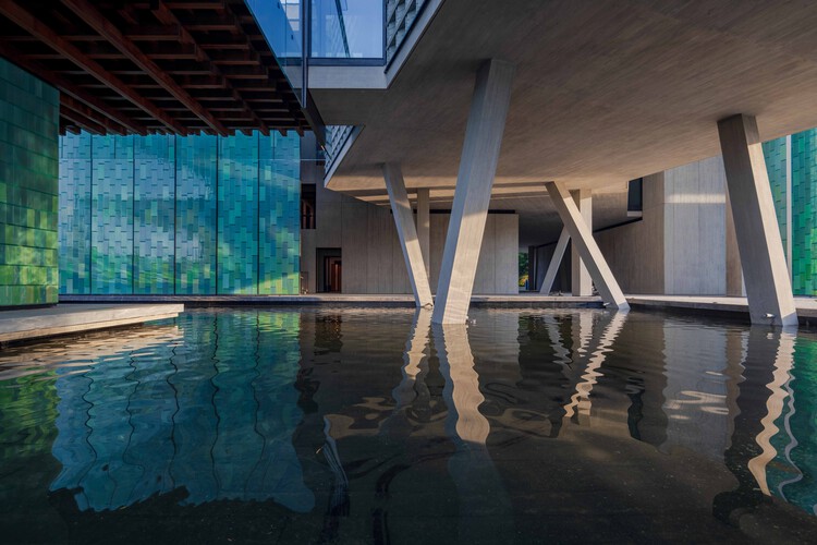 “La arquitectura debe volver a su esencia”: Wang Shu y Lu Wenyu sobre la Bienal de Arquitectura de Venecia 2027 - Imagen 9 de 13