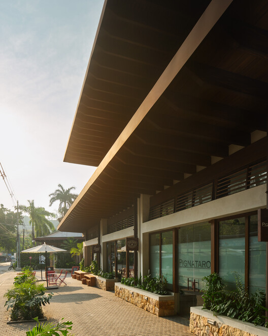 Plaza Pochote Commercial Center / FAMM Arquitectura Plaza Pochote Commercial Center / FAMM Arquitectura - Interior Photography, Courtyard