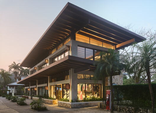 Plaza Pochote Commercial Center / FAMM Arquitectura Plaza Pochote Commercial Center / FAMM Arquitectura - Exterior Photography, Balcony, Courtyard