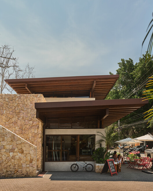 Plaza Pochote Commercial Center / FAMM Arquitectura Plaza Pochote Commercial Center / FAMM Arquitectura - Image 19 of 25
