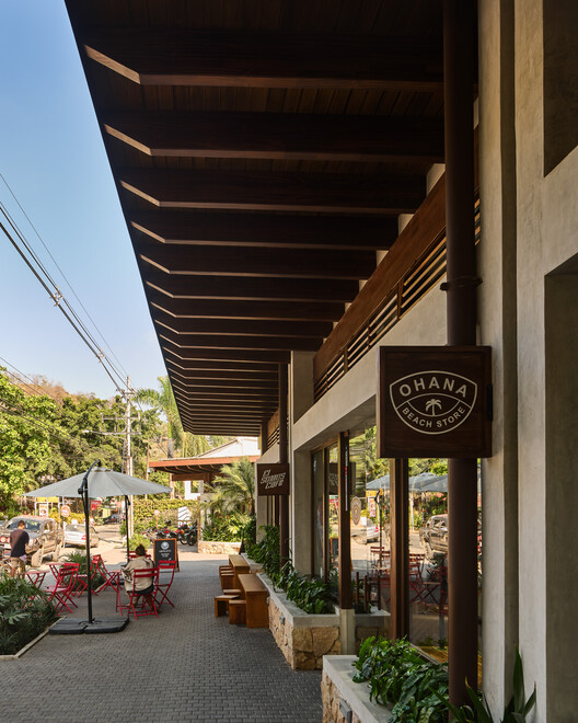 Plaza Pochote Commercial Center / FAMM Arquitectura Plaza Pochote Commercial Center / FAMM Arquitectura - Exterior Photography