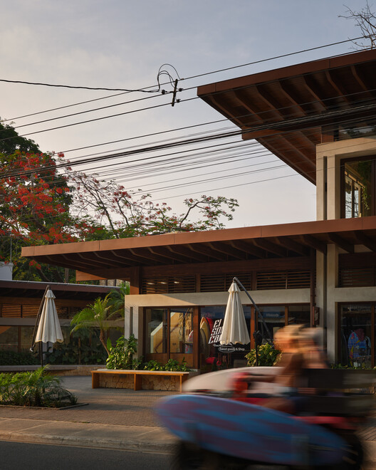 Plaza Pochote Commercial Center / FAMM Arquitectura Plaza Pochote Commercial Center / FAMM Arquitectura - Image 8 of 25