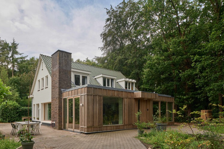 Family home Eemnes / Kumiki - Exterior Photography, Renovation, Door