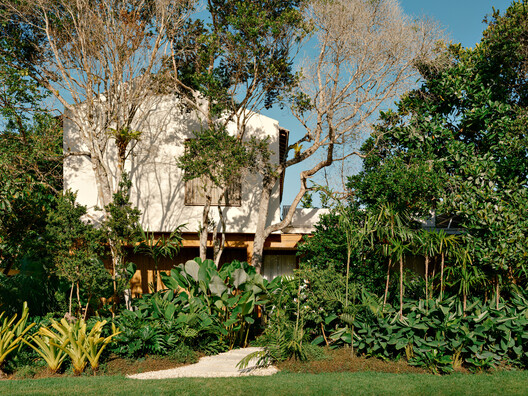 Bahia House / Patricia Martinez Arquitetura Bahia House / Patricia Martinez Arquitetura - Exterior Photography, Garden