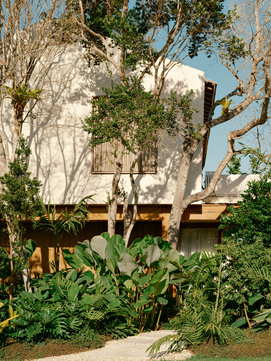 Bahia House / Patricia Martinez Arquitetura Bahia House / Patricia Martinez Arquitetura - Exterior Photography, Garden