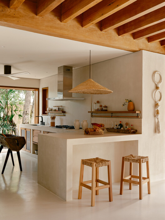 Bahia House / Patricia Martinez Arquitetura Bahia House / Patricia Martinez Arquitetura - Interior Photography, Wood, Countertop, Beam, Chair
