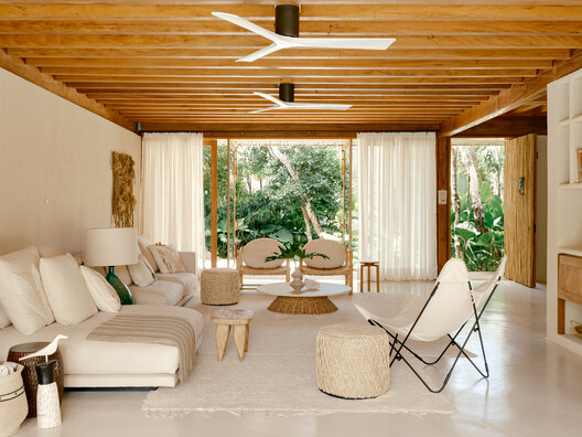 Bahia House / Patricia Martinez Arquitetura Bahia House / Patricia Martinez Arquitetura - Interior Photography, Living Room, Wood, Sofa, Chair