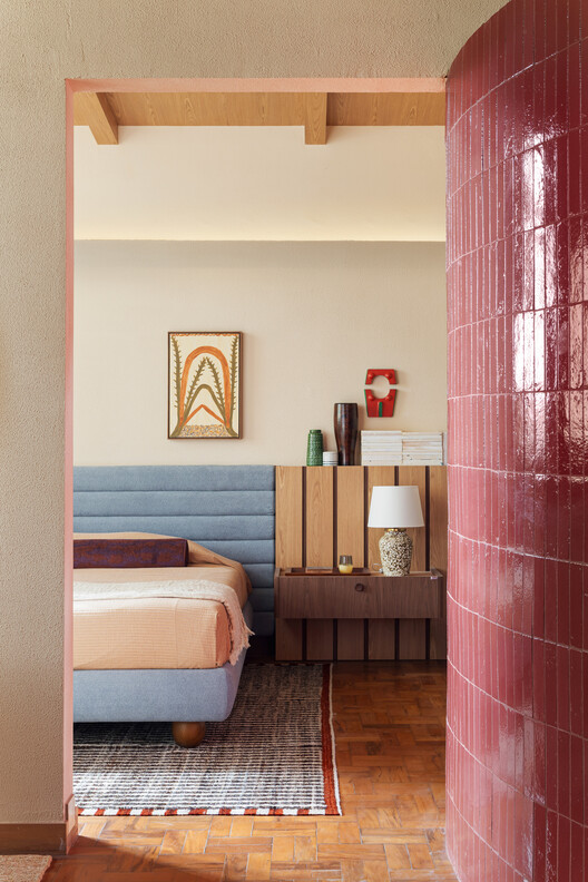 Estúdio Semibreve / Estúdio Clara Nahas - Interior Photography, Wood, Lighting, Bedroom, Bed