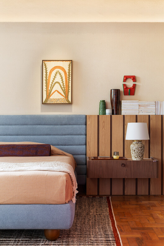 Estúdio Semibreve / Estúdio Clara Nahas - Interior Photography, Bedroom, Wood, Bed