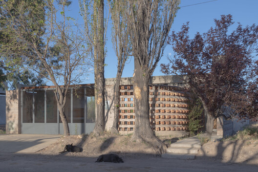 T-237 House / UNO MÁS UNO Arquitectos - Image 6 of 38