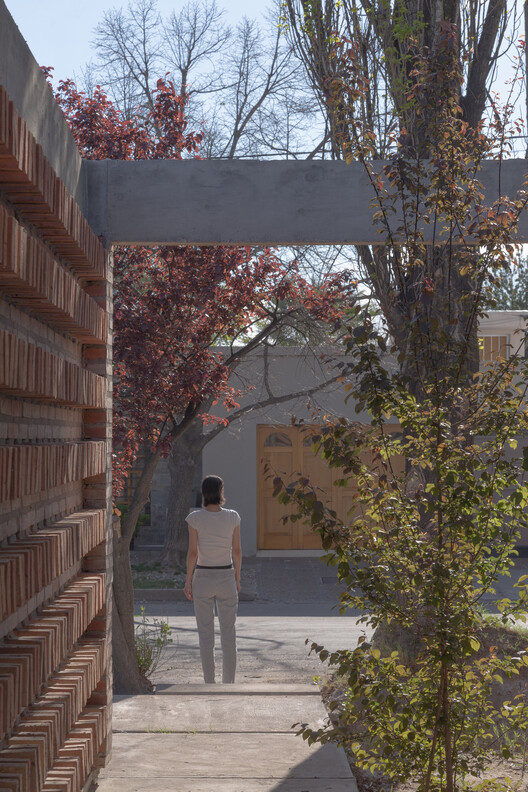 T-237 House / UNO MÁS UNO Arquitectos - Exterior Photography, Wood, Concrete