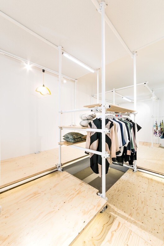 Scaffolding as Interior Architecture: The Longevity of Temporary Structures - Image 17 of 26