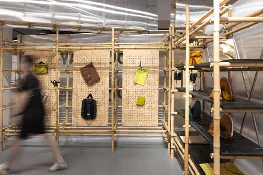 Scaffolding as Interior Architecture: The Longevity of Temporary Structures - Image 9 of 26