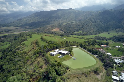 Casa LDM / HILADA Arquitectos Casa LDM / HILADA Arquitectos - Image 6 of 27