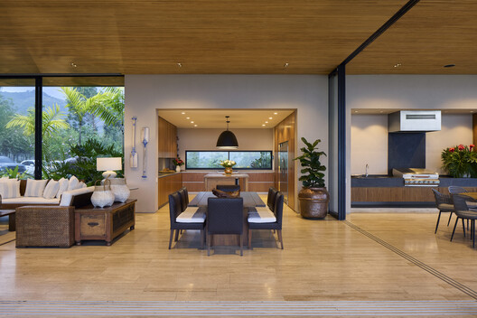 Casa LDM / HILADA Arquitectos Casa LDM / HILADA Arquitectos - Interior Photography, Living Room, Wood, Table, Sofa, Chair, Lighting