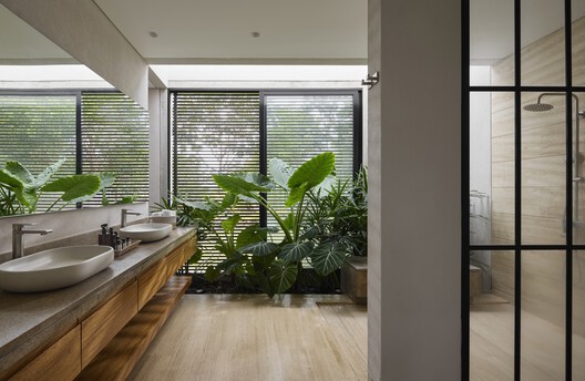 Casa LDM / HILADA Arquitectos Casa LDM / HILADA Arquitectos - Interior Photography, Bathroom, Wood, Lighting, Glass