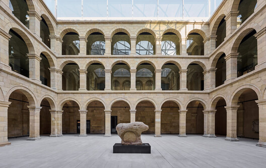 Basque Museum Bilbao / VAILLO + ARCHITECTS Basque Museum Bilbao / VAILLO + ARCHITECTS - Exterior Photography, Arch, Arcade, Column