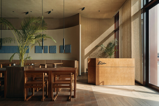 Blu Pizzeria Jeddah / movs studio Blu Pizzeria Jeddah / movs studio - Interior Photography, Wood, Table, Chair, Lighting