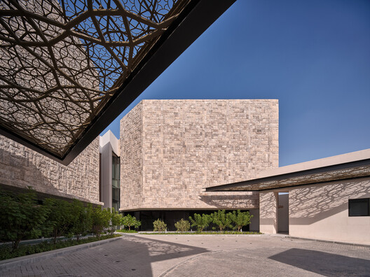 Resort Nasima / Studio Madouh Resort Nasima / Studio Madouh - Image 3 of 16
