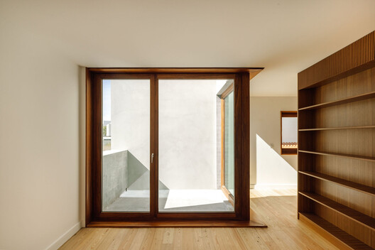 Poliedro I House / Volume Architecture Lisbon Studio Poliedro I House / Volume Architecture Lisbon Studio - Interior Photography, Wood