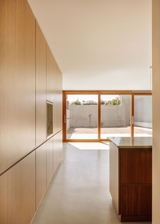 Poliedro I House / Volume Architecture Lisbon Studio Poliedro I House / Volume Architecture Lisbon Studio - Interior Photography, Kitchen, Wood