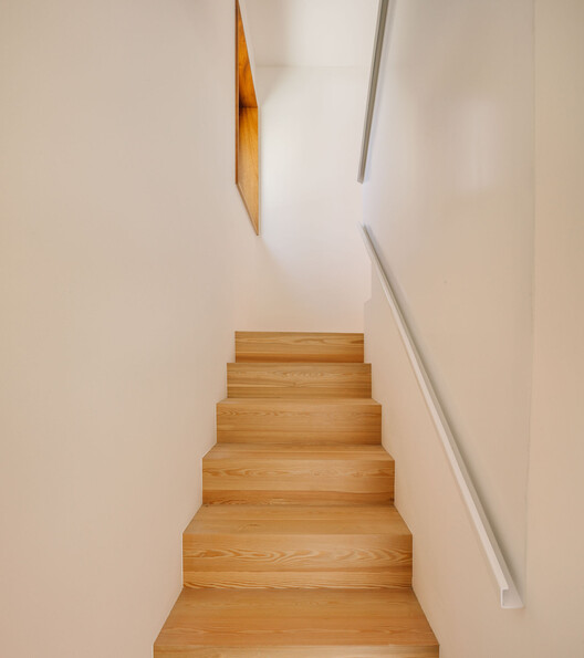 Poliedro I House / Volume Architecture Lisbon Studio Poliedro I House / Volume Architecture Lisbon Studio - Image 14 of 38