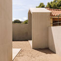 Poliedro I House / Volume Architecture Lisbon Studio - Houses