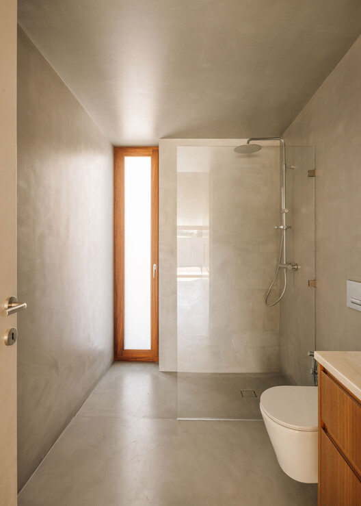 Poliedro I House / Volume Architecture Lisbon Studio Poliedro I House / Volume Architecture Lisbon Studio - Interior Photography, Bathroom, Wood