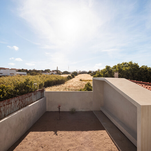 Poliedro I House / Volume Architecture Lisbon Studio Poliedro I House / Volume Architecture Lisbon Studio - Image 11 of 38