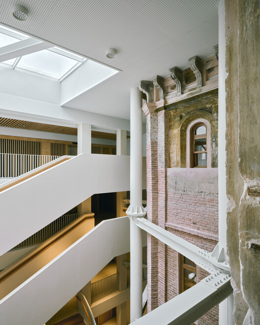 Muammer Karaca Theatre Refurbishment / Novos Studio Muammer Karaca Theatre Refurbishment / Novos Studio - Image 11 of 35
