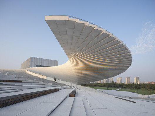 archdaily.com - Antonia Piñeiro - Sn&oslash;hetta's Shanghai Grand Opera House Opens and Chicago's 1901 Project Advances: This Week's Review