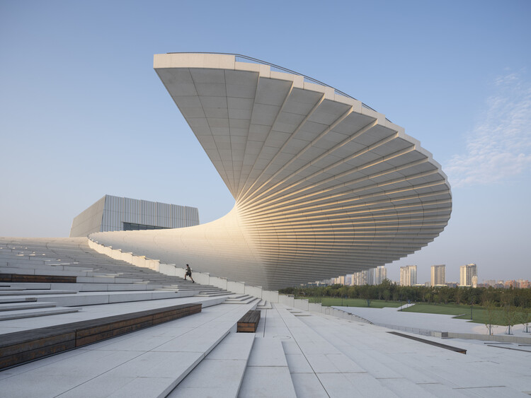 Snøhetta’s Shanghai Grand Opera House Opens and Chicago’s 1901 Project Advances: This Week’s Review - Featured Image