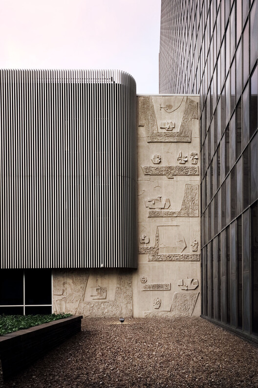 Snøhetta’s Shanghai Grand Opera House Opens and Chicago’s 1901 Project Advances: This Week’s Review - Image 5 of 31