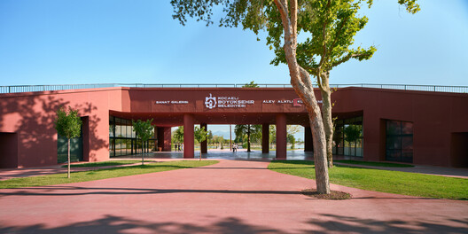 Kocaeli Fair Park / Özer/Ürger Architects - Image 4 of 19