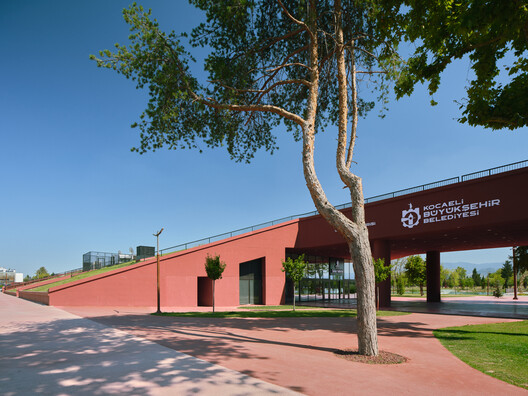Kocaeli Fair Park / Özer/Ürger Architects - Image 13 of 19
