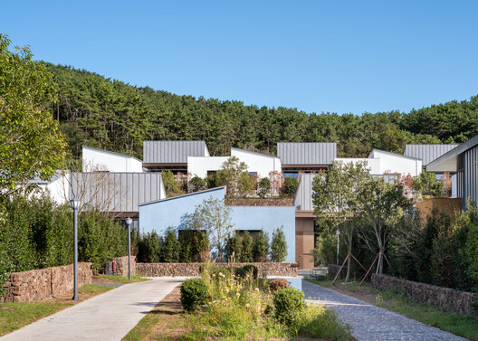 Village de Ananti / SKM Architects Village de Ananti / SKM Architects - Image 5 of 29