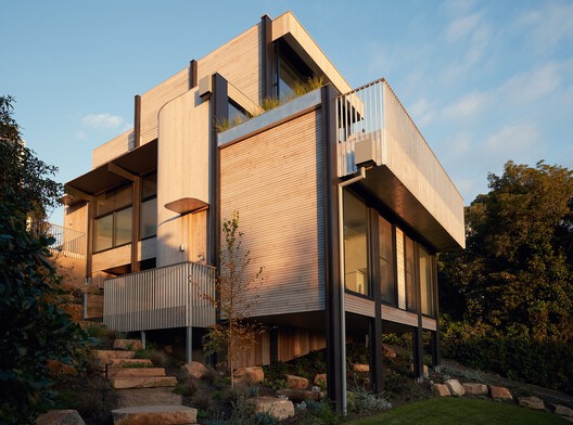 Mornington House / Foomann Architects Mornington House / Foomann Architects - Exterior Photography, Wood, Balcony