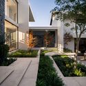 House between Gardens / Studio BHD - Houses