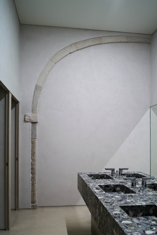 Sede de Claranet Portugal / PROMONTORIO Sede de Claranet Portugal / PROMONTORIO - Fotografía interior, Concreto