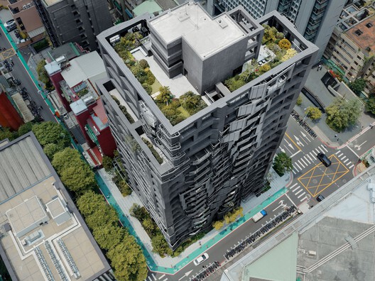 Dunhua Tower / Oyler Wu Collaborative - Image 12 of 27