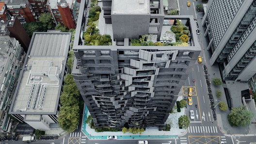 Dunhua Tower / Oyler Wu Collaborative - Image 1 of 27