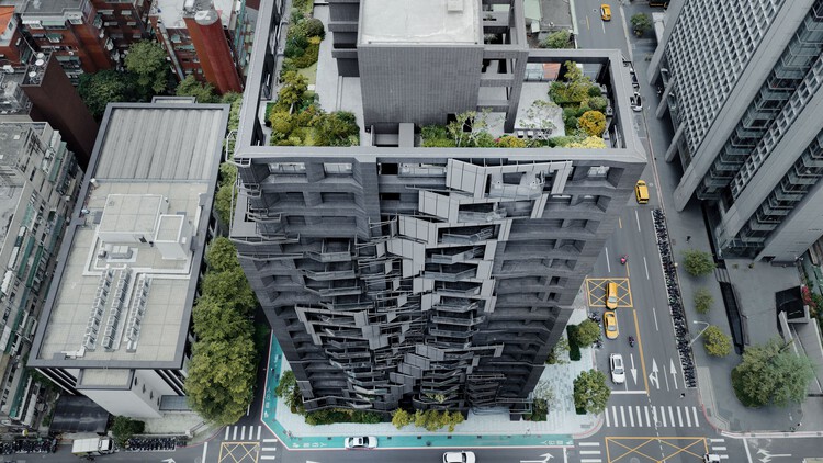 Dunhua Tower / Oyler Wu Collaborative - More Images