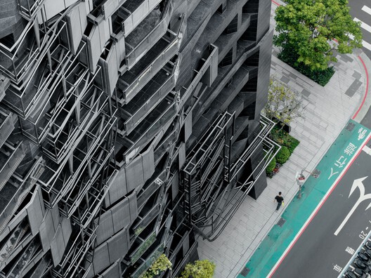 Dunhua Tower / Oyler Wu Collaborative - Exterior Photography, Glass