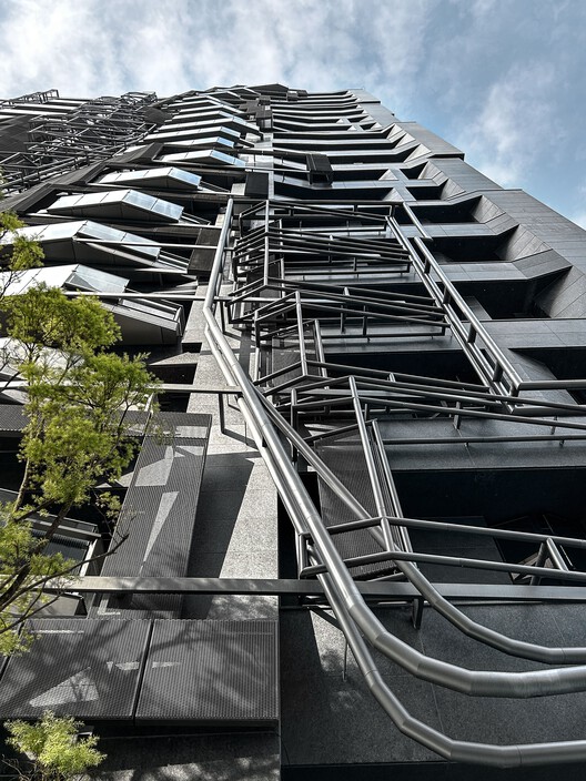 Dunhua Tower / Oyler Wu Collaborative - Exterior Photography