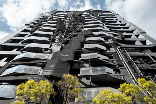 Dunhua Tower / Oyler Wu Collaborative - Image 16 of 27