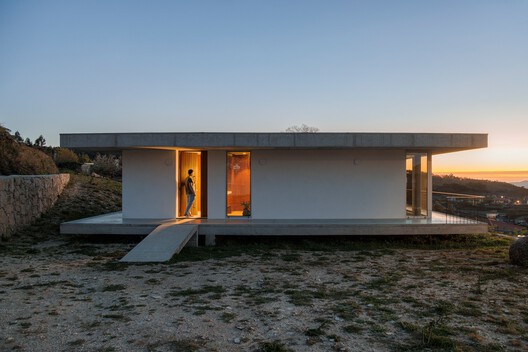Coqueira House / Tiago Sousa Arquitecto Coqueira House / Tiago Sousa Arquitecto - Image 9 of 43