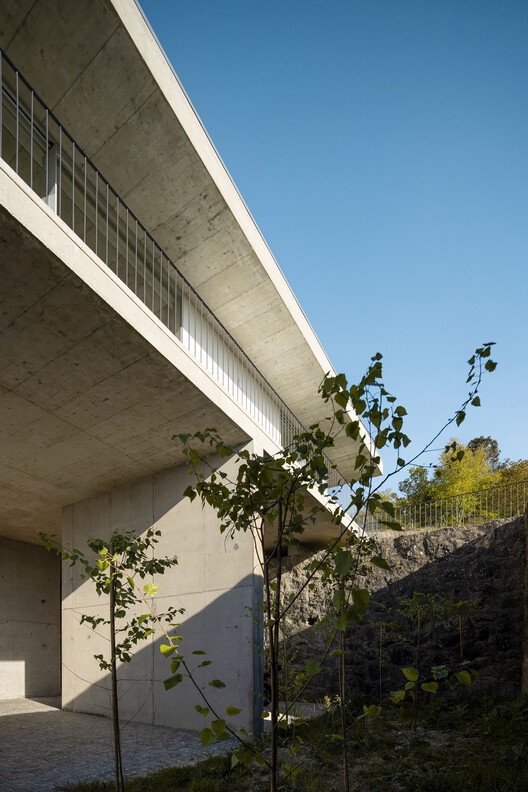 Coqueira House / Tiago Sousa Arquitecto Coqueira House / Tiago Sousa Arquitecto - Exterior Photography, Concrete
